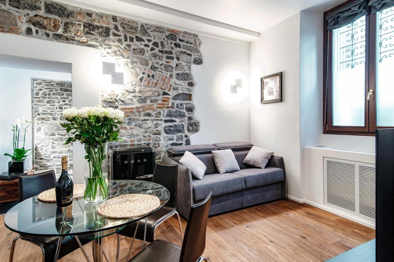 Suite Lo Storico - The House Of Travelers Como Luaran gambar